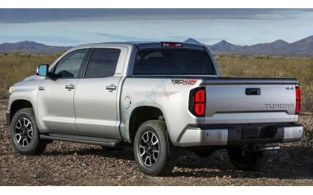 Фонари задние Toyota Tundra 2014-2021