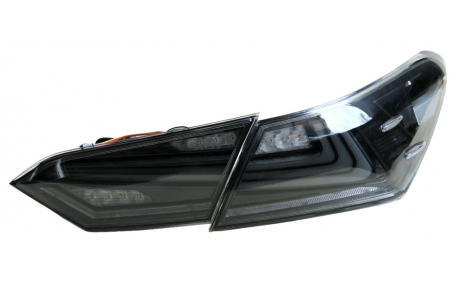 Фонари задние Toyota Camry V70