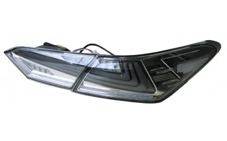 Фонари задние Toyota Camry V70