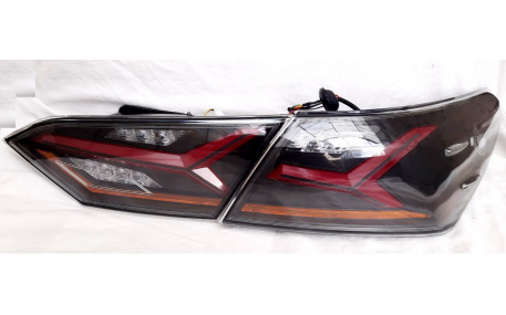 Фонари задние Toyota Camry V70