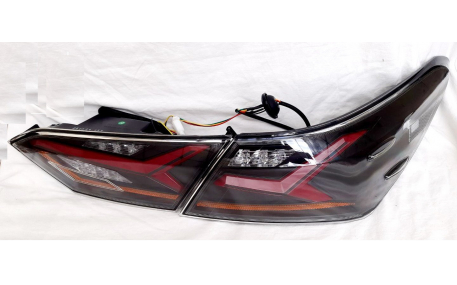 Фонари задние Toyota Camry V70