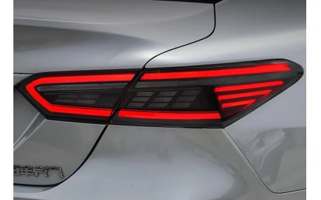 Фонари задние Toyota Camry V70