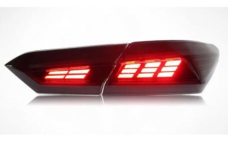 Фонари задние Toyota Camry V70