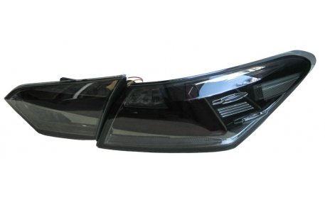Фонари задние Toyota Camry V70