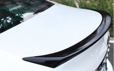 Спойлер Toyota Camry V70