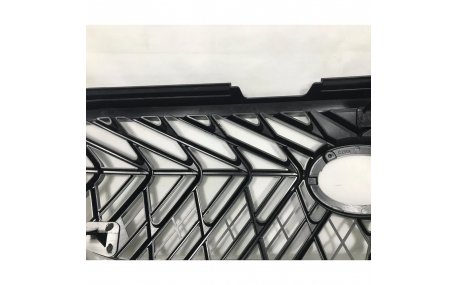 Решетка радиатора Toyota Land Cruiser 100 2003-2007