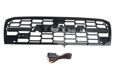 Решетка радиатора Toyota Land Cruiser 100 2003-2007