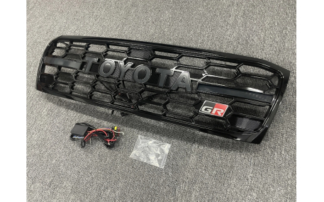 Решетка радиатора Toyota Land Cruiser 100 2003-2007