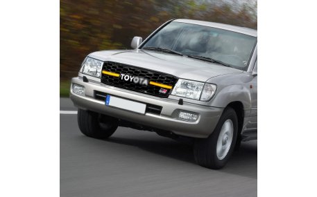 Решетка радиатора Toyota Land Cruiser 100 2003-2007