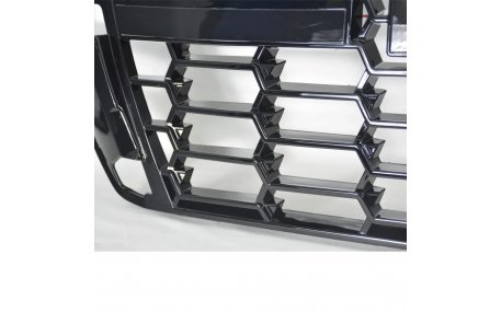 Решетка радиатора Toyota Land Cruiser 200