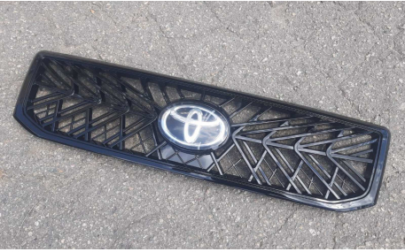 Решетка радиатора Toyota Land Cruiser Prado 120
