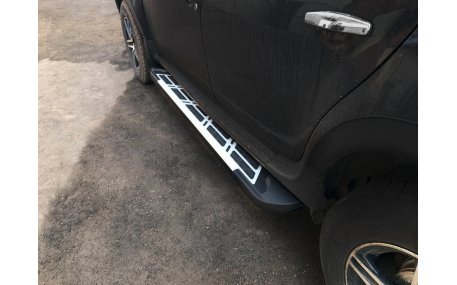 Подножки Renault Duster