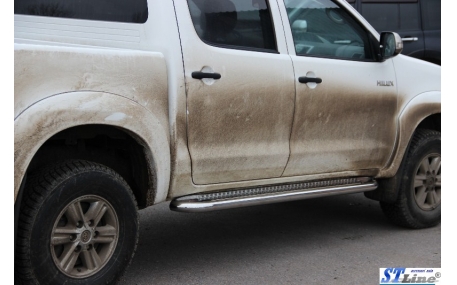 Подножки Toyota Hilux