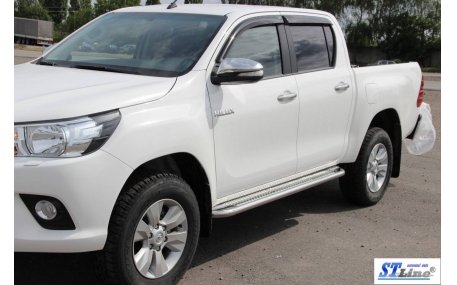 Подножки Toyota Hilux