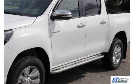 Подножки Toyota Hilux