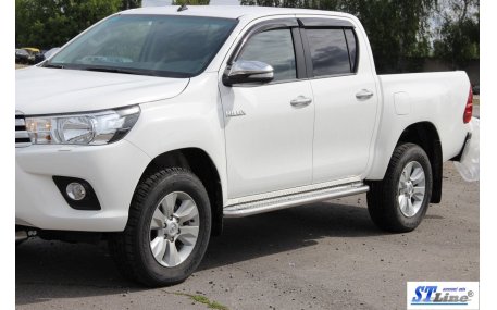 Подножки Toyota Hilux