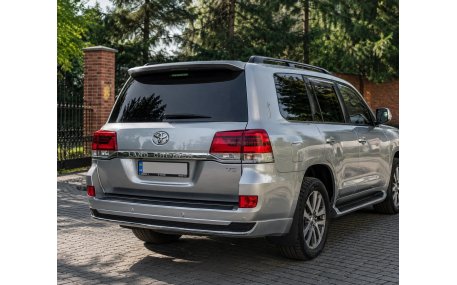 Накладка задняя Toyota Land Cruiser 200