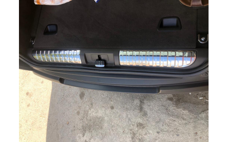 Накладка на задний бампер Range Rover Sport