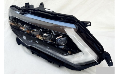 Фары передние Nissan X-Trail T32 2017-2020
