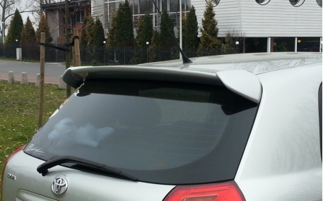 Спойлер Toyota Corolla