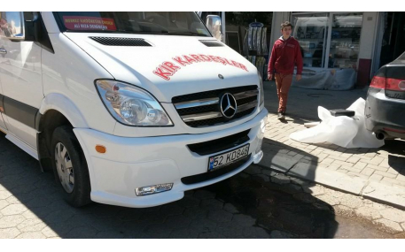 Накладка передняя Mercedes Sprinter 2007-2012