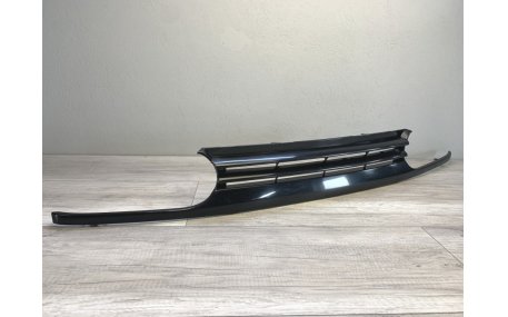 Решетка радиатора Volkswagen Golf 3