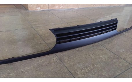 Решетка радиатора Volkswagen Golf 3