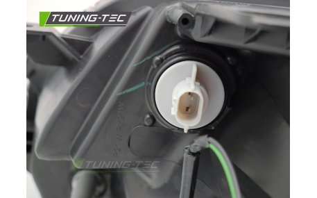 Фара передняя Mitsubishi L200 2015-2019