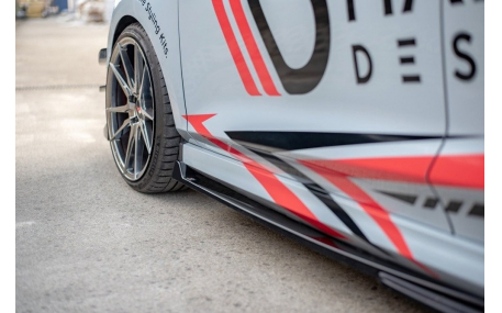 Накладки на пороги Ford Fiesta