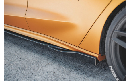 Накладки на пороги Ford Focus MK4