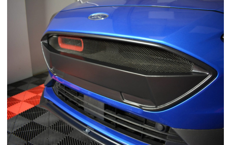 Решетка радиатора Ford Focus MK4