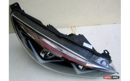 Фары передние Ford Focus MK3 2015-2018