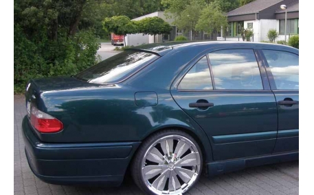Спойлер Mercedes E-class W210