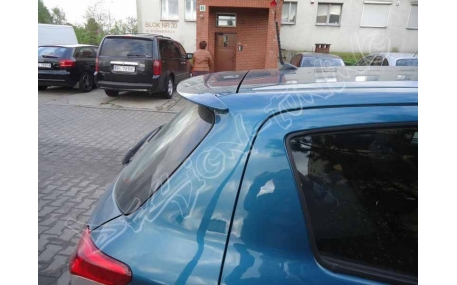 Спойлер Toyota Yaris