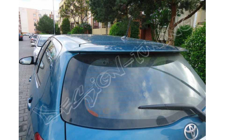 Спойлер Toyota Yaris