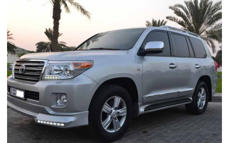 Накладка передняя Toyota Land Cruiser 200