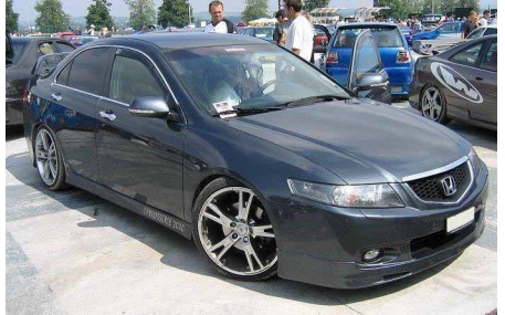 Накладка передняя Honda Accord