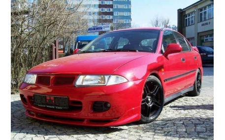 Накладка передняя Mitsubishi Carisma