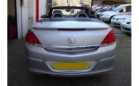 Накладка задняя Opel Astra H TwinTop