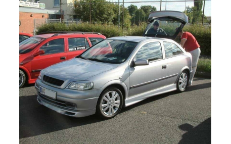 Накладка передняя Opel Astra G