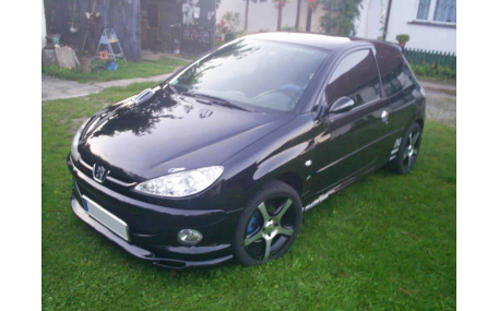 Накладка передняя Peugeot 206