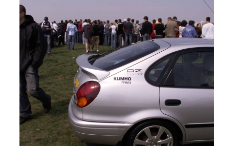 Спойлер Toyota Corolla