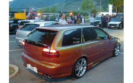 Спойлер Volvo V40