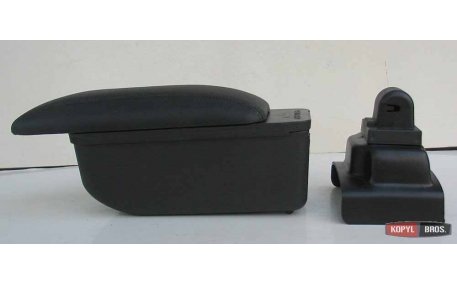 Подлокотник Skoda Rapid