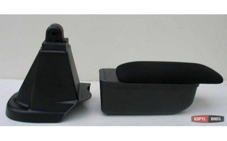 Подлокотник Toyota Yaris