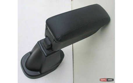 Подлокотник Toyota Yaris