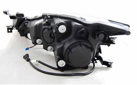 Фары передние Mazda 6