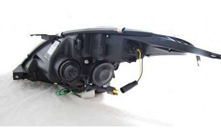 Фары передние Suzuki Swift