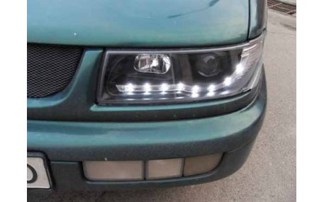 Фары передние Volkswagen Passat B4