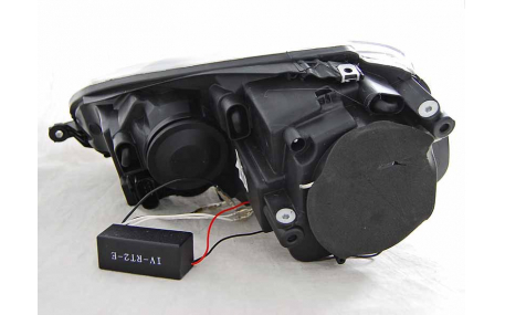 Фары передние Volkswagen Golf 5